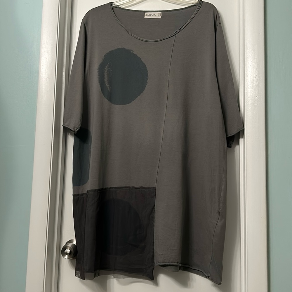 LUUKAA Tunic US Size 18 Gray and Black Artsy Tunic